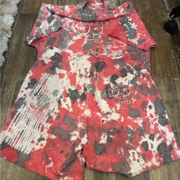 Nike Red and Gray Tie-Dye Shorts & Tee Set XL Shorts & L Tee - Picture 4 of 5
